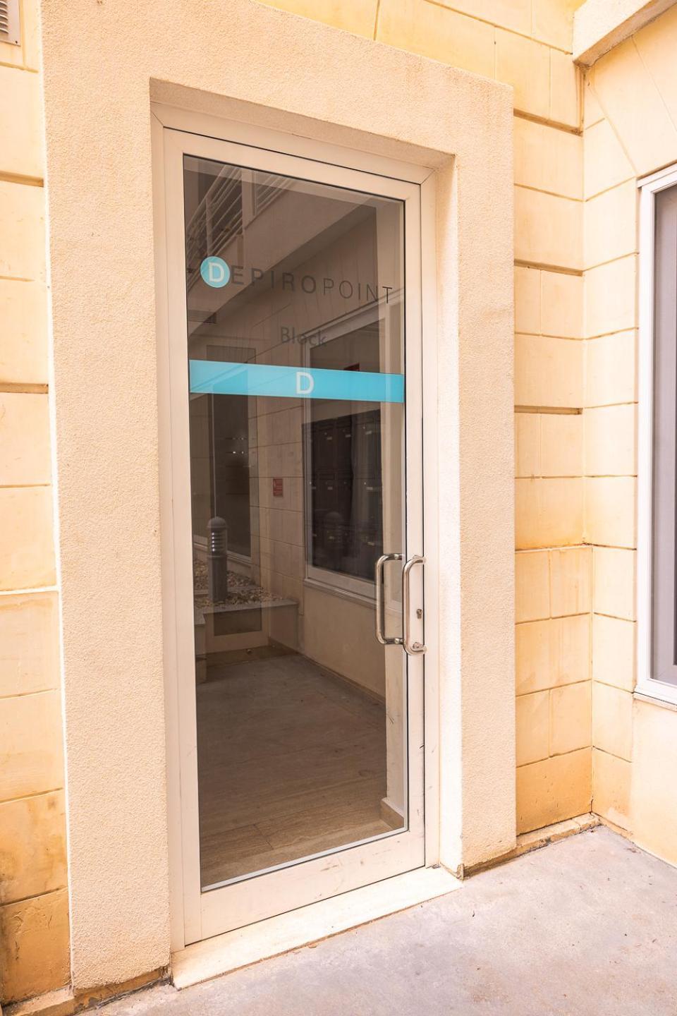 Balluta Bay Spacious Apt - 2Br سليمة المظهر الخارجي الصورة