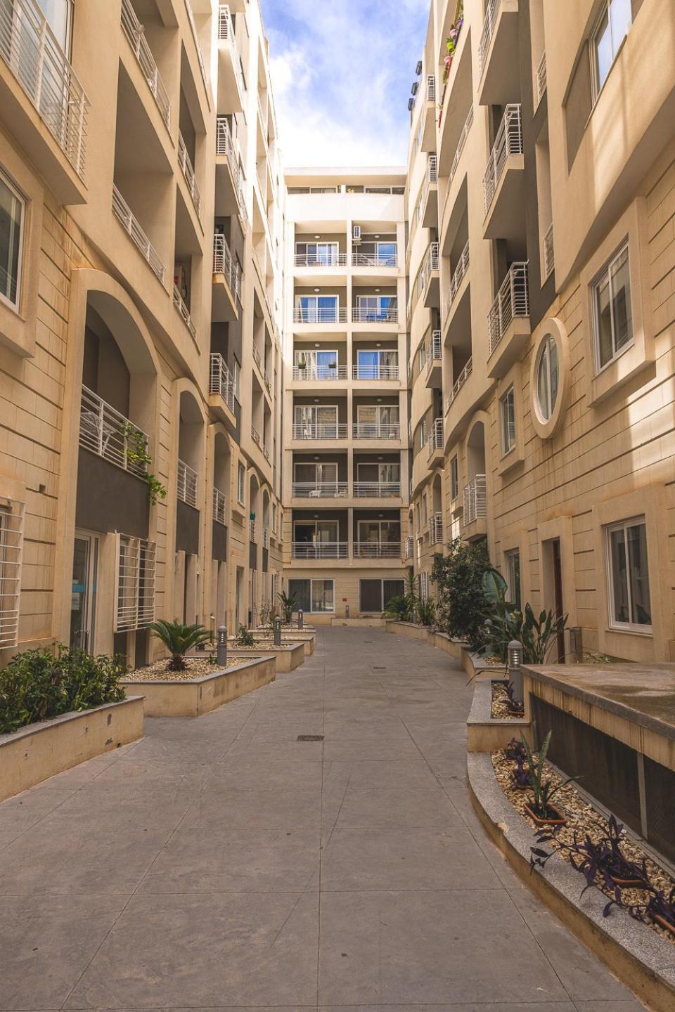 Balluta Bay Spacious Apt - 2Br سليمة المظهر الخارجي الصورة