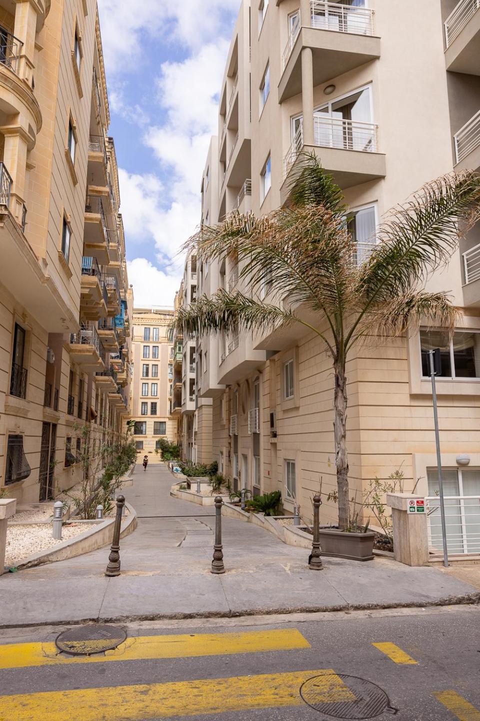 Balluta Bay Spacious Apt - 2Br سليمة المظهر الخارجي الصورة