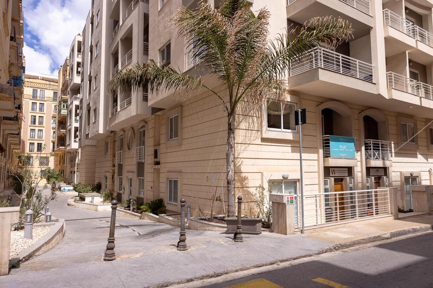 Balluta Bay Spacious Apt - 2Br سليمة المظهر الخارجي الصورة