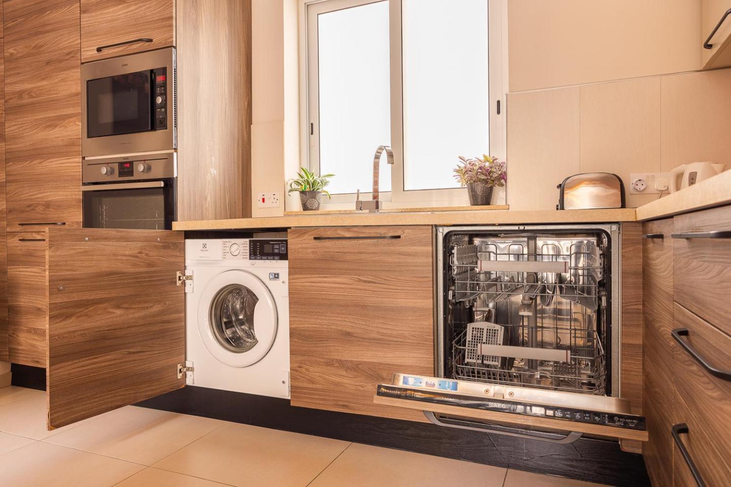 Balluta Bay Spacious Apt - 2Br سليمة المظهر الخارجي الصورة