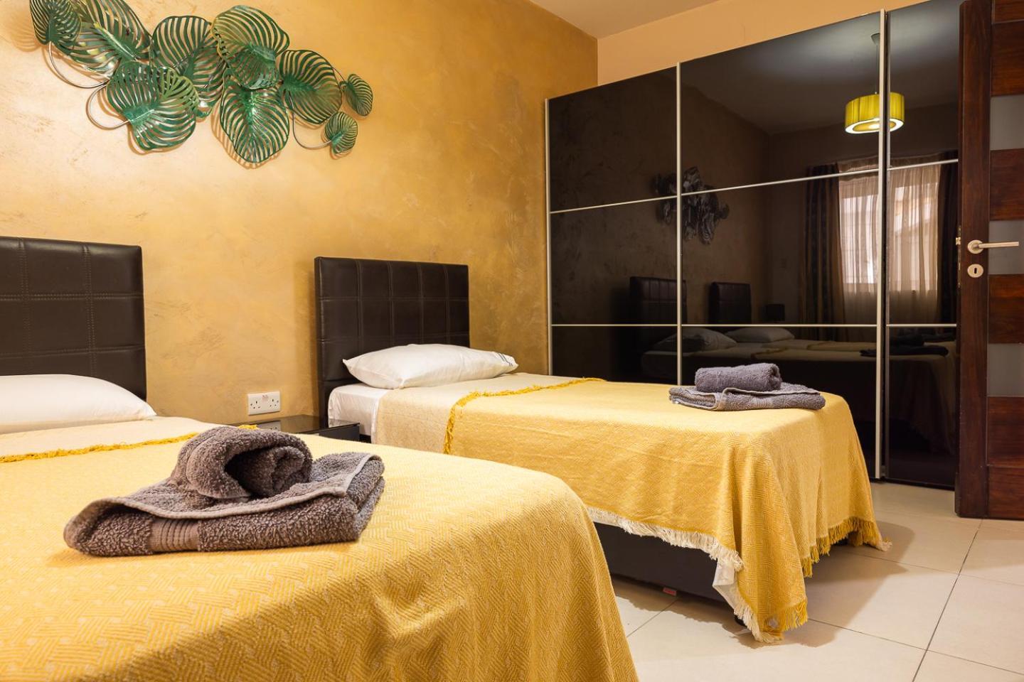 Balluta Bay Spacious Apt - 2Br سليمة المظهر الخارجي الصورة